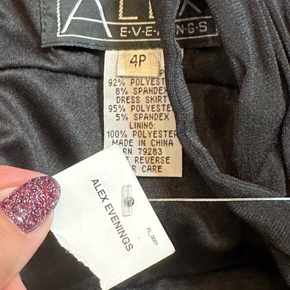 Alex Evenings Petite Black and White Sequined Party / Cocktail Dress Size 4 P - Picture 10 of 10